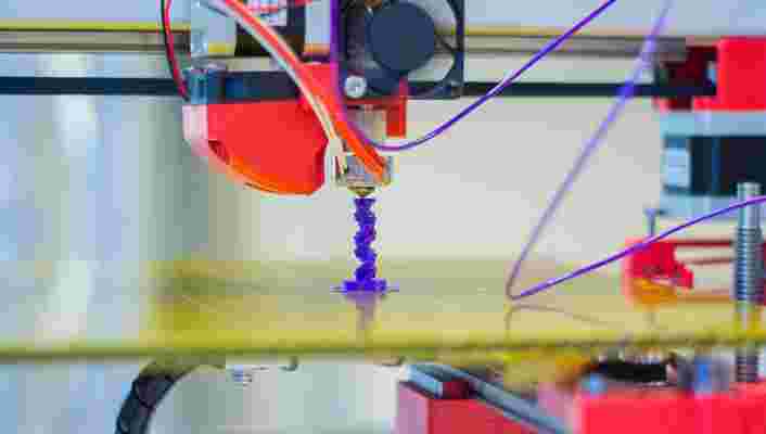 ¿Cómo funcionan las impresoras 3D y qué tantas utilidades tienen?